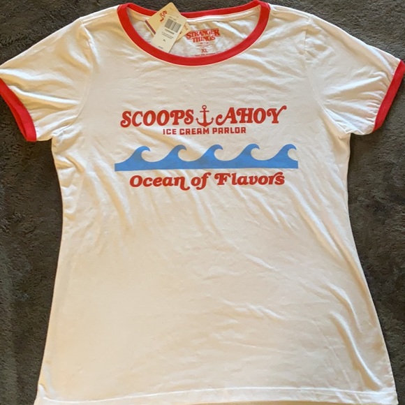 Stranger Things T-shirt - Picture 2 of 3